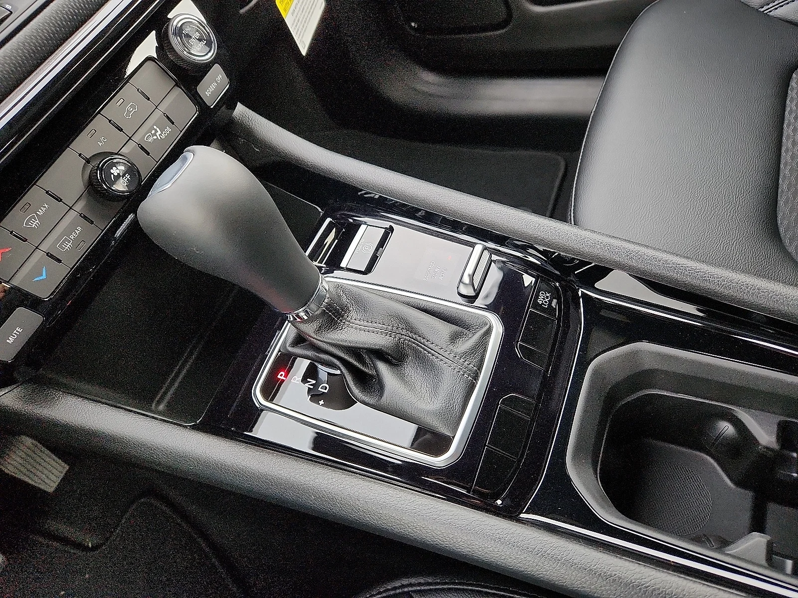 New 2026 White Jeep LATITUDE ALTITUDE 4X4 image 20