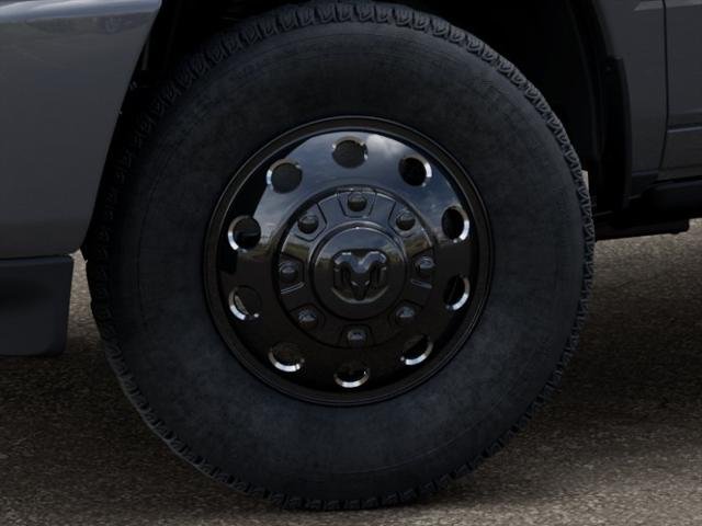 New 2026 Ceramic Gray Clear-Coat Exterior Paint RAM Laramie image 34