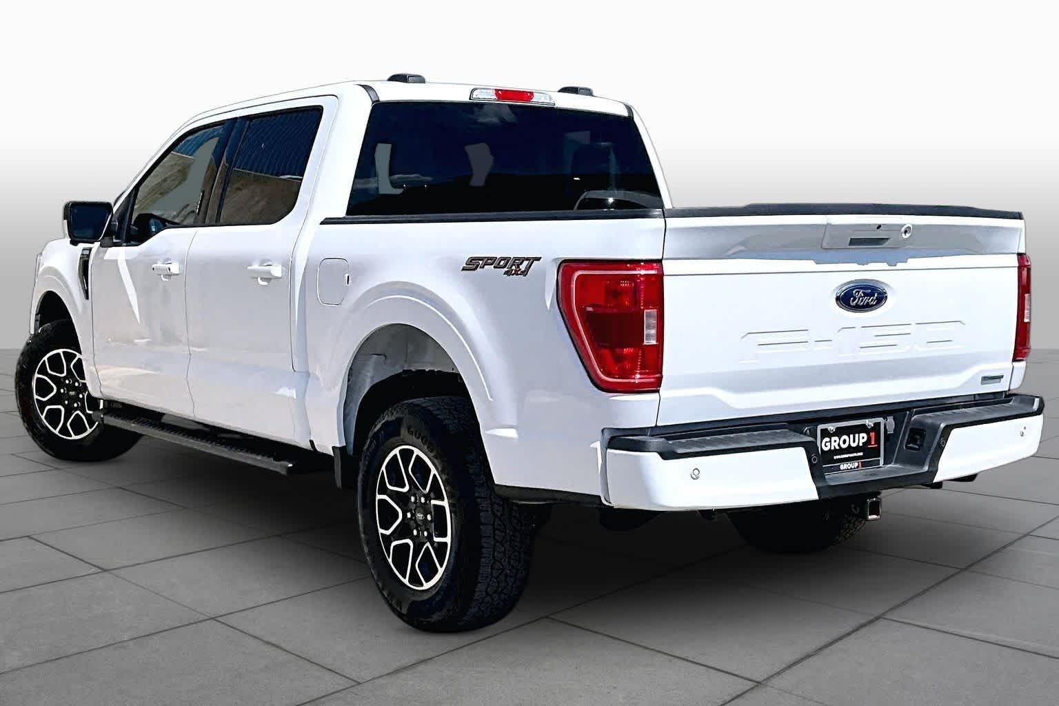 Used 2023 Oxford White Ford XLT image 12