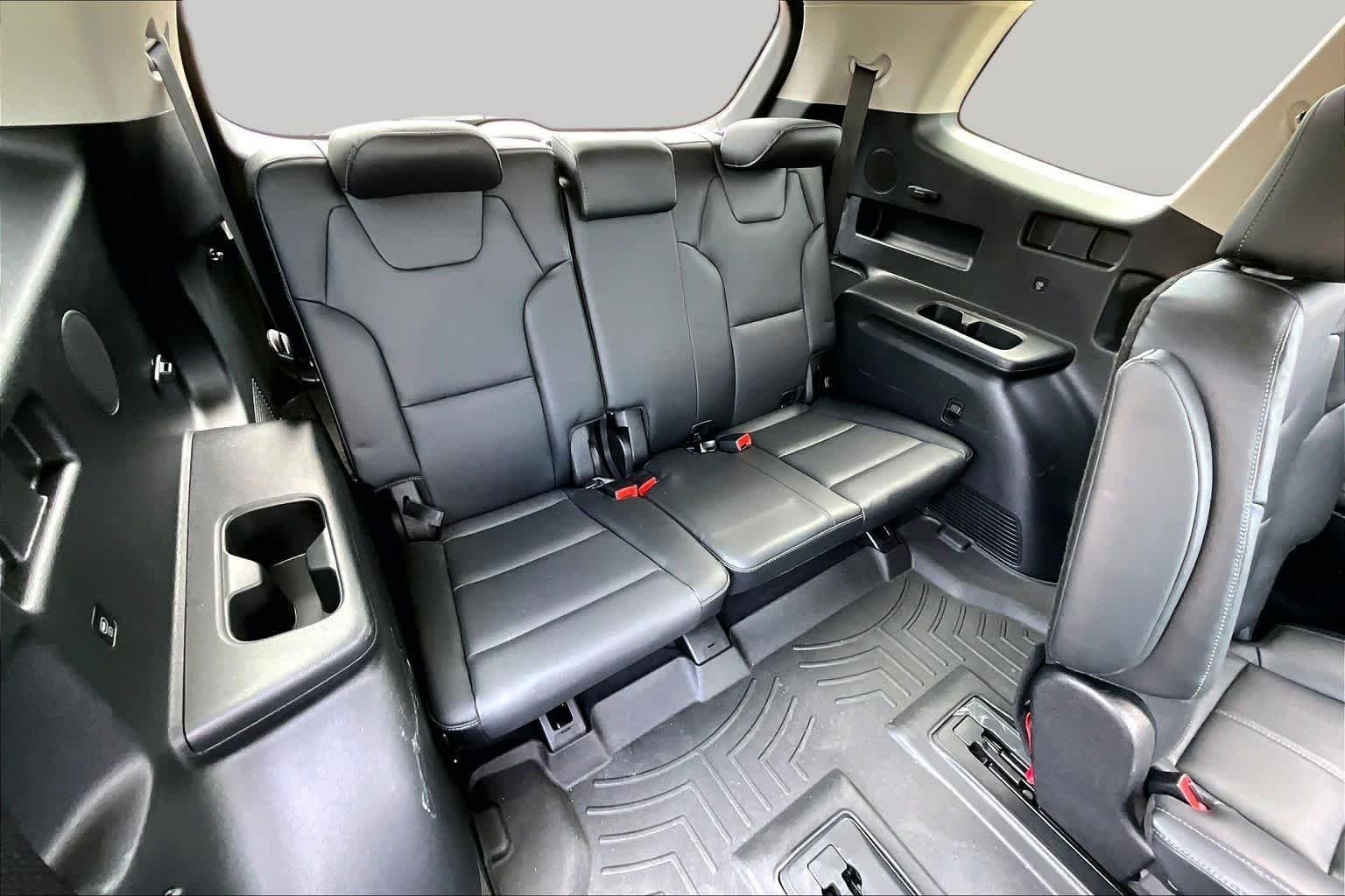 Used 2024 Everlasting Silver Kia SX image 32