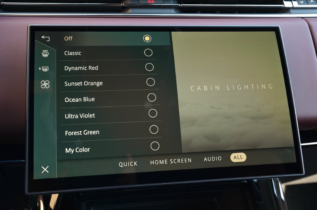 New 2027 Santorini Black Land Rover Dynamic SE image 22