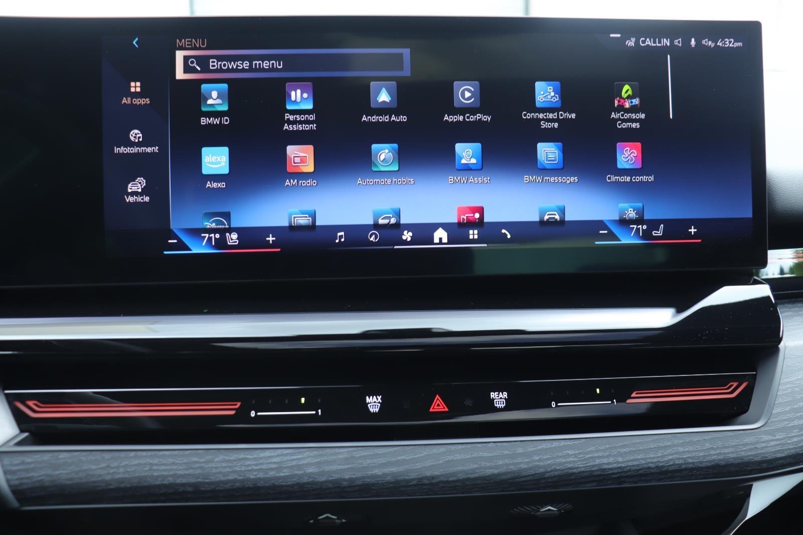 Used 2025 Black Sapphire Metallic BMW 530i xDrive image 33
