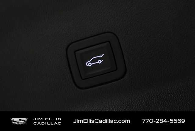 Used 2025 Summit White Chevrolet LT image 26