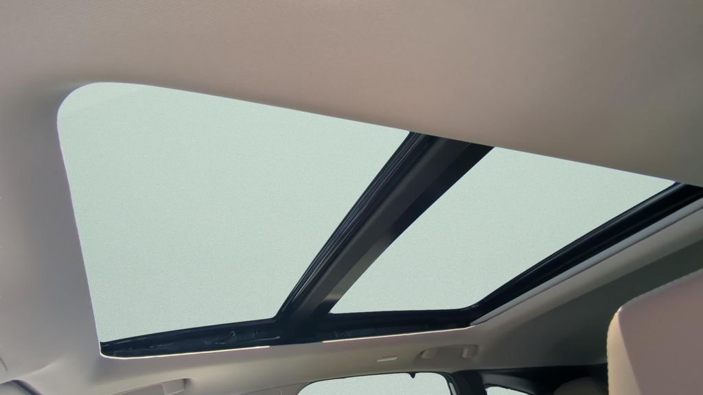 New 2026 Everest White Pearl TriCoat Nissan Platinum image 18