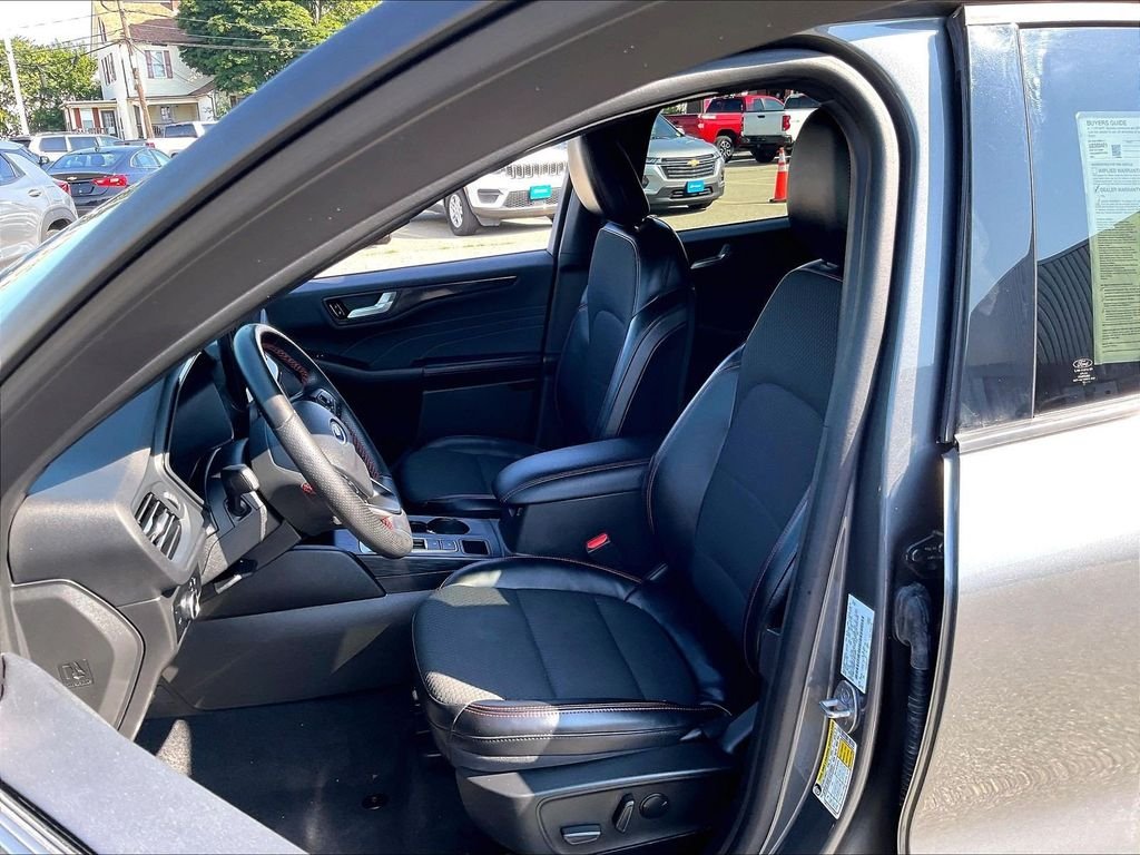 Used 2023 Gray Ford ST-Line image 10