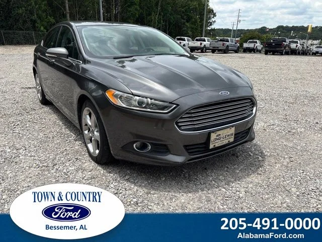 2016 Ford Fusion SE FWD's photo