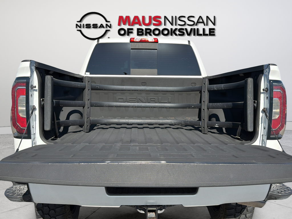 Used 2017 White GMC Denali image 16