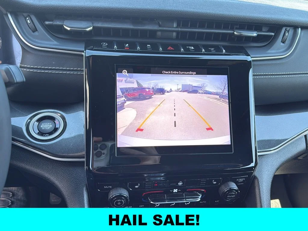 Used 2023 Silver Jeep Altitude image 24