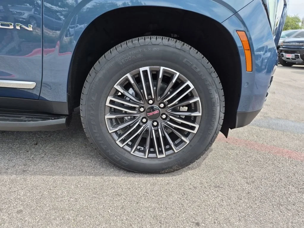 New 2026 Downpour Metallic GMC Elevation image 16