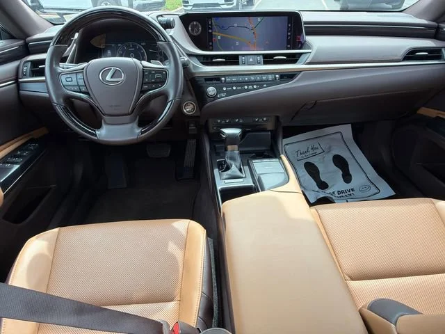 Used 2021 White Lexus ES 350 image 23