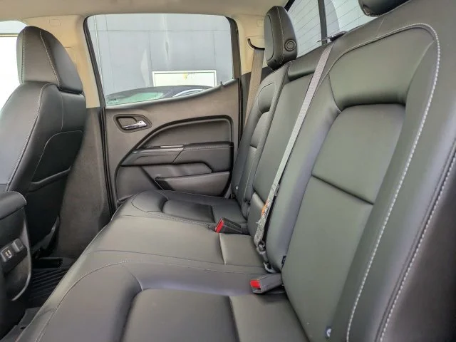 Used 2022 Gray GMC Elevation image 14
