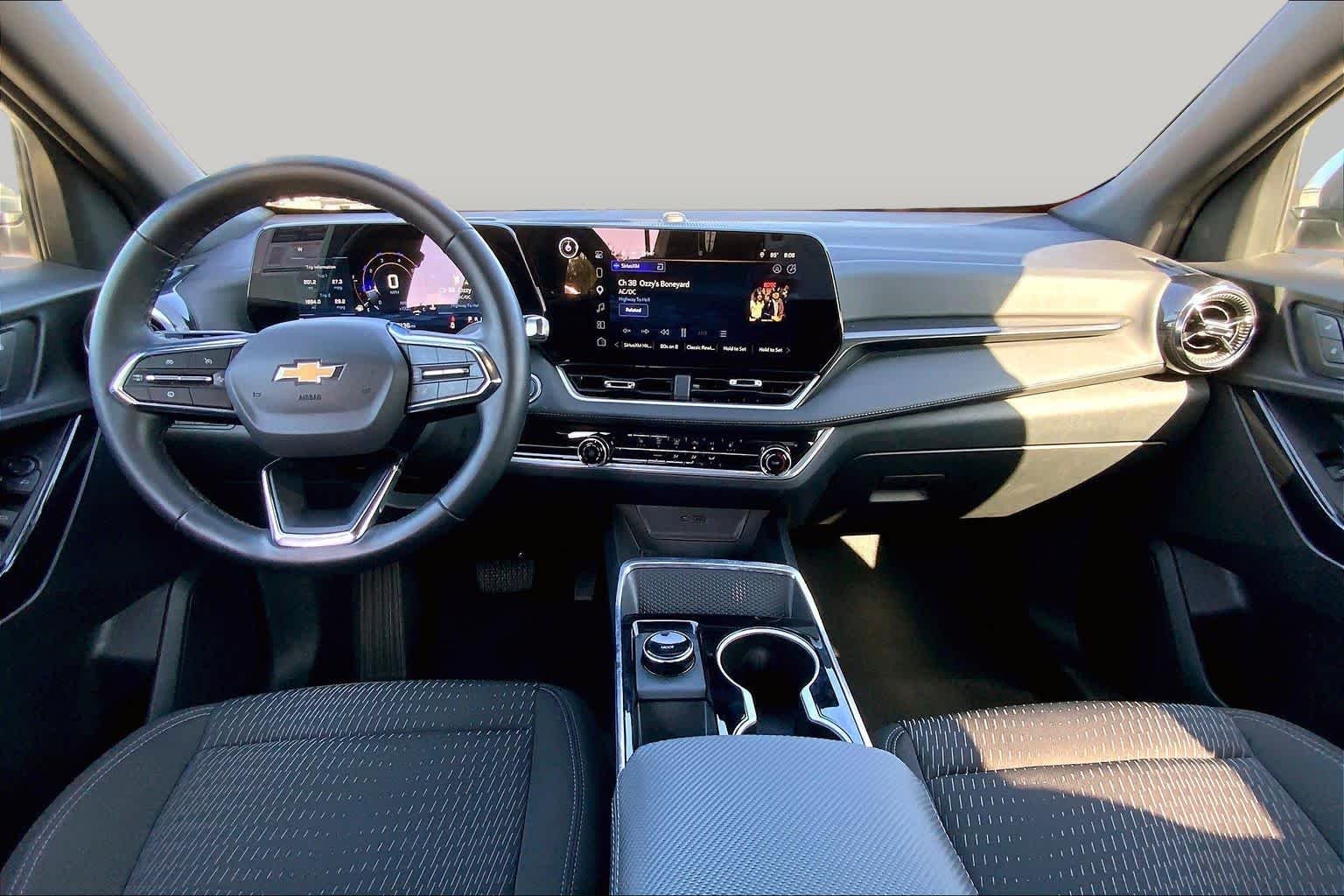 2026 Chevrolet Equinox LT - Photo 15