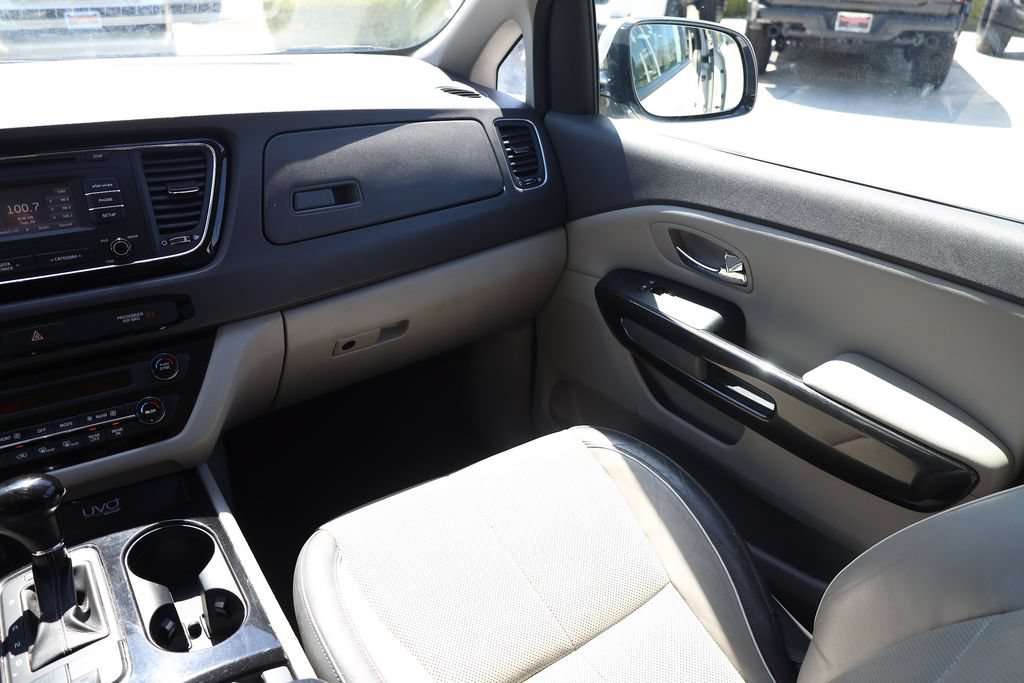 Used 2016 Snow White Pearl Kia EX image 20