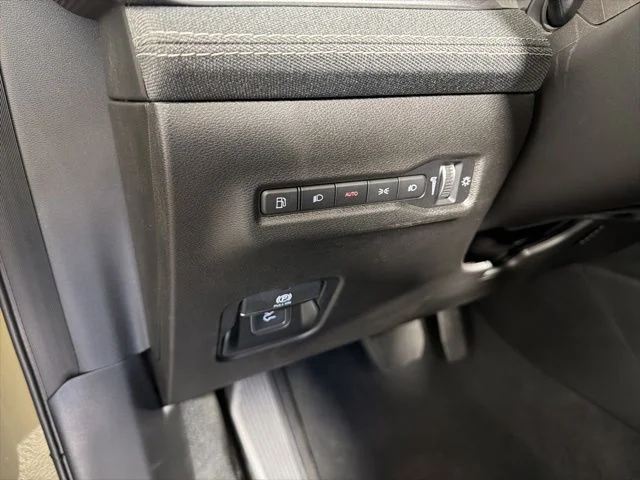 New 2026  Jeep Laredo image 16