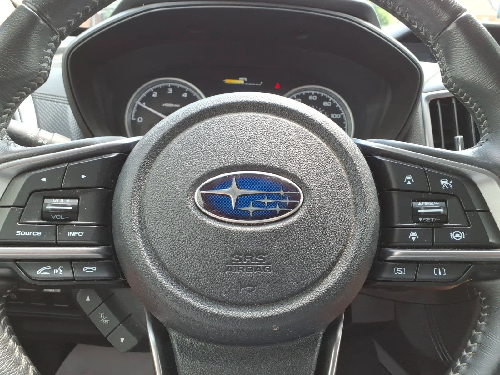 Used 2022 Ice Silver Metallic Subaru Premium image 30