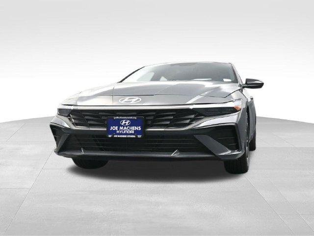 New 2026 Gray Hyundai SEL Sport Plus image 32