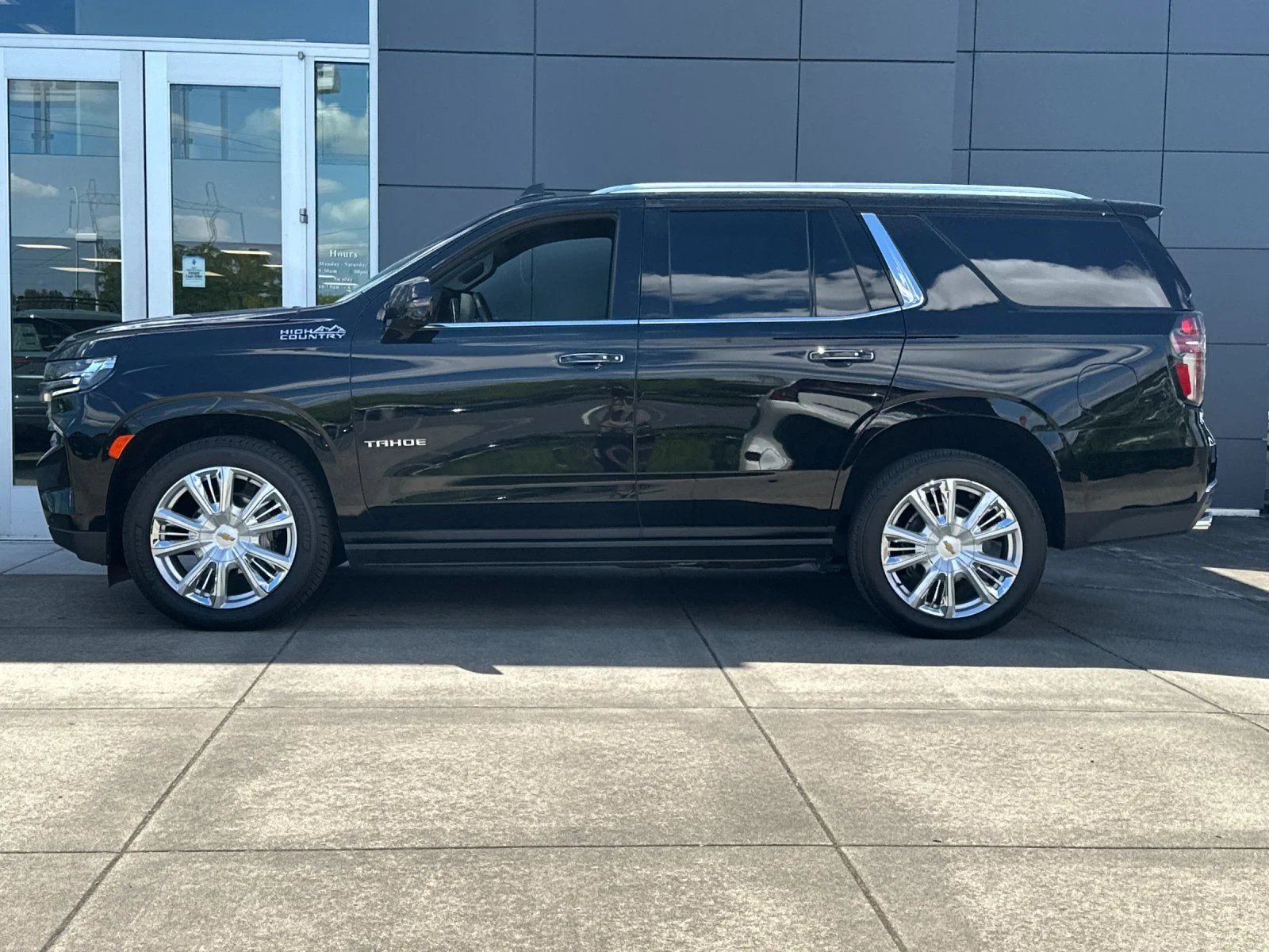 Used 2022 Black Chevrolet High Country image 6