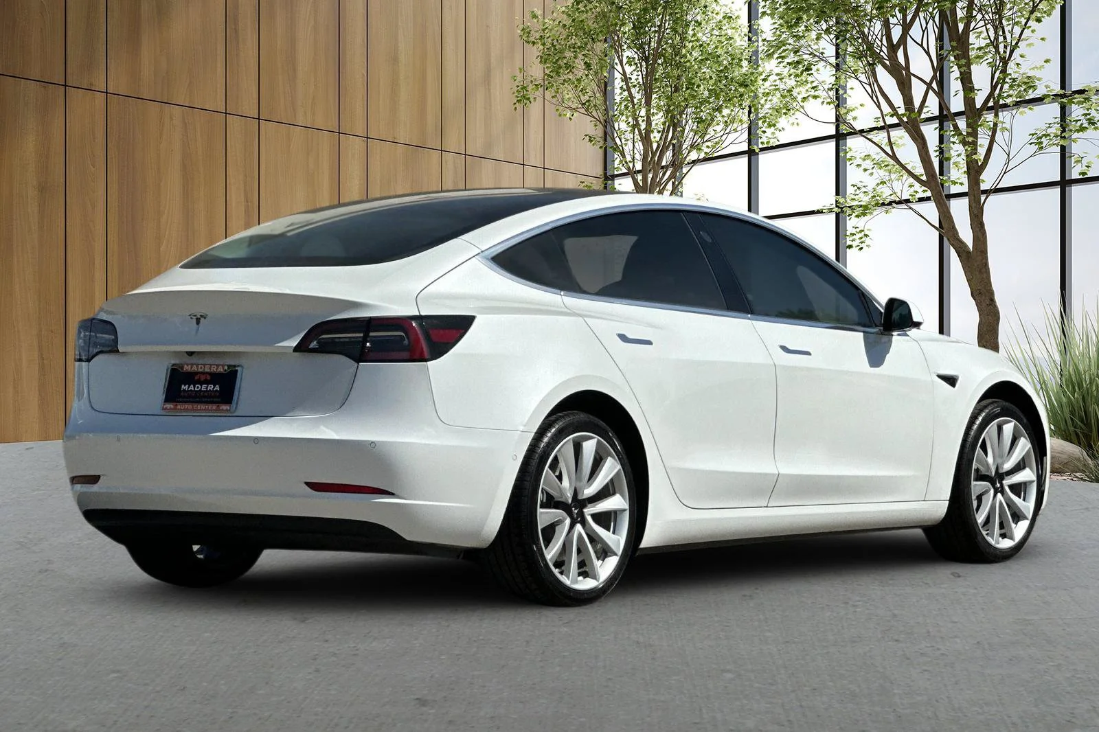 Used 2019 White Tesla Mid Range image 4
