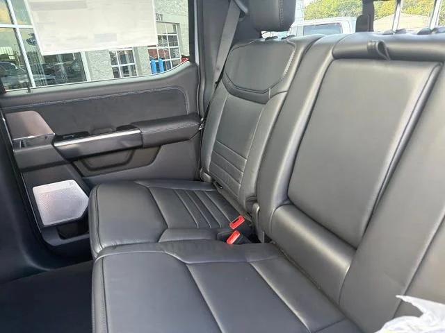 New 2027 Glacier Gray Metallic Tri-Coat Ford F-350® Platinum® image 43