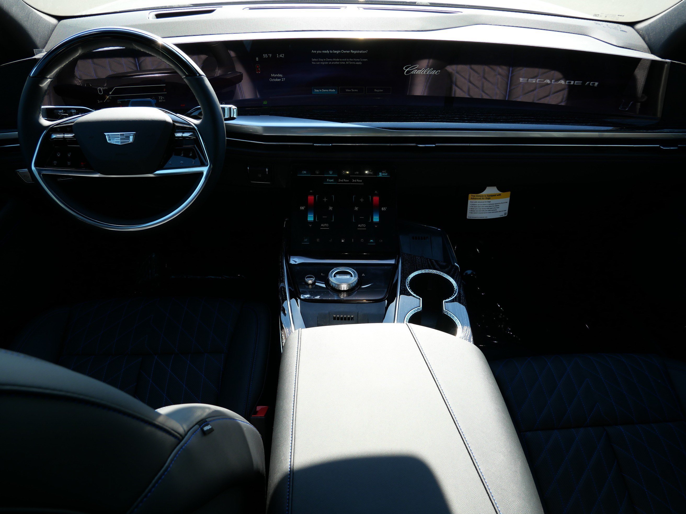 2026 Cadillac Escalade IQ Luxury - Photo 8