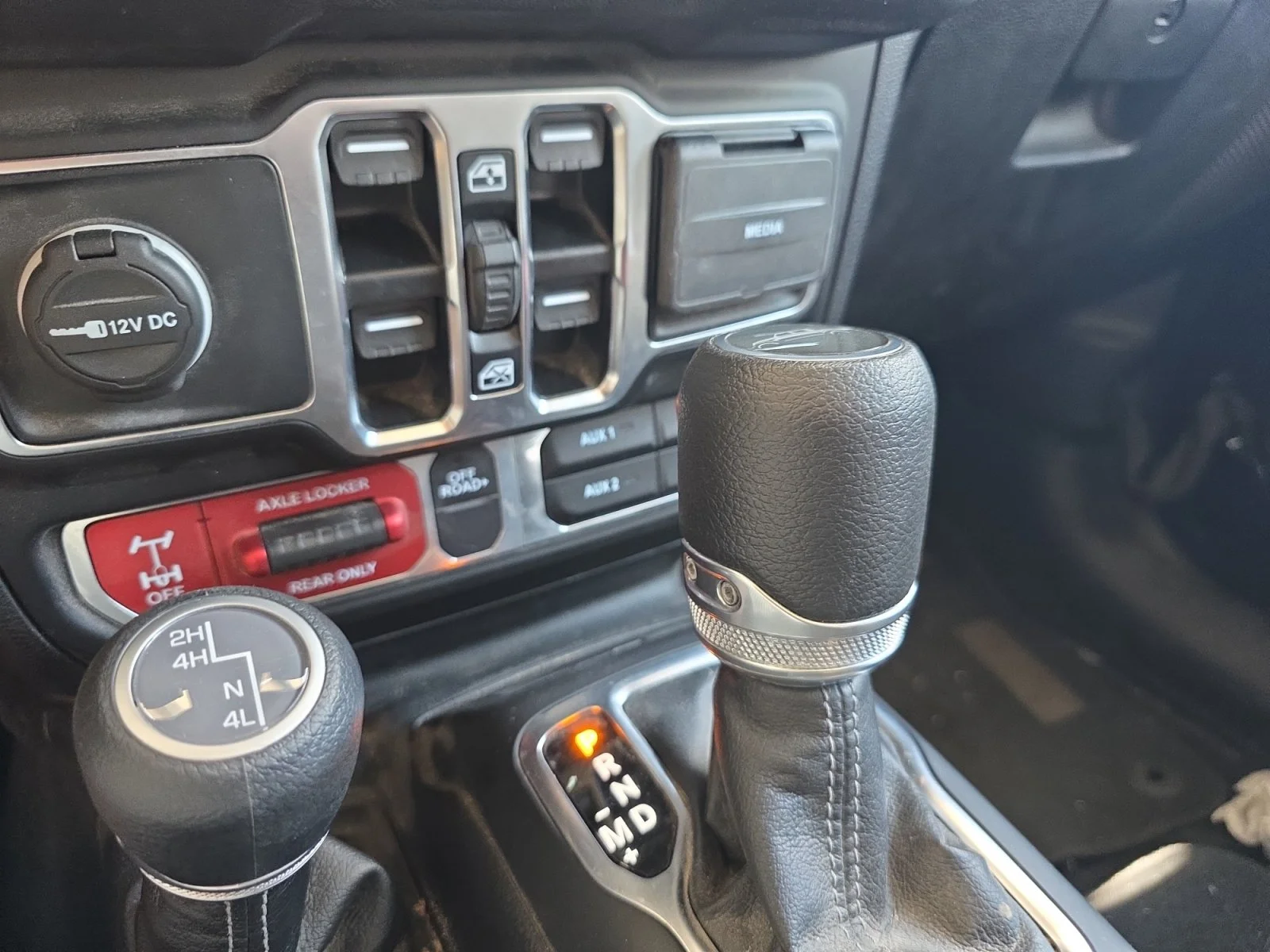 Used 2025 Fathom Blue Pearlcoat Jeep Mojave image 19