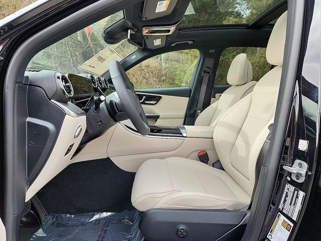 Used 2026 Black Mercedes-Benz GLC 300 image 9
