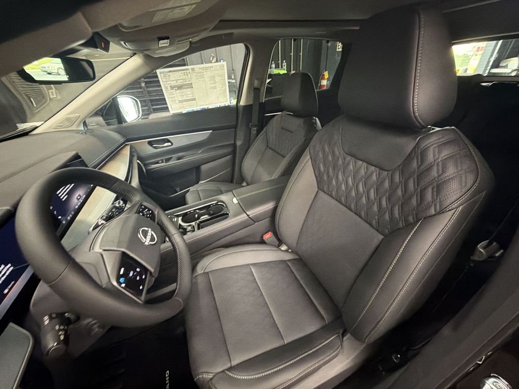 New 2026 Super Black Nissan Platinum image 11
