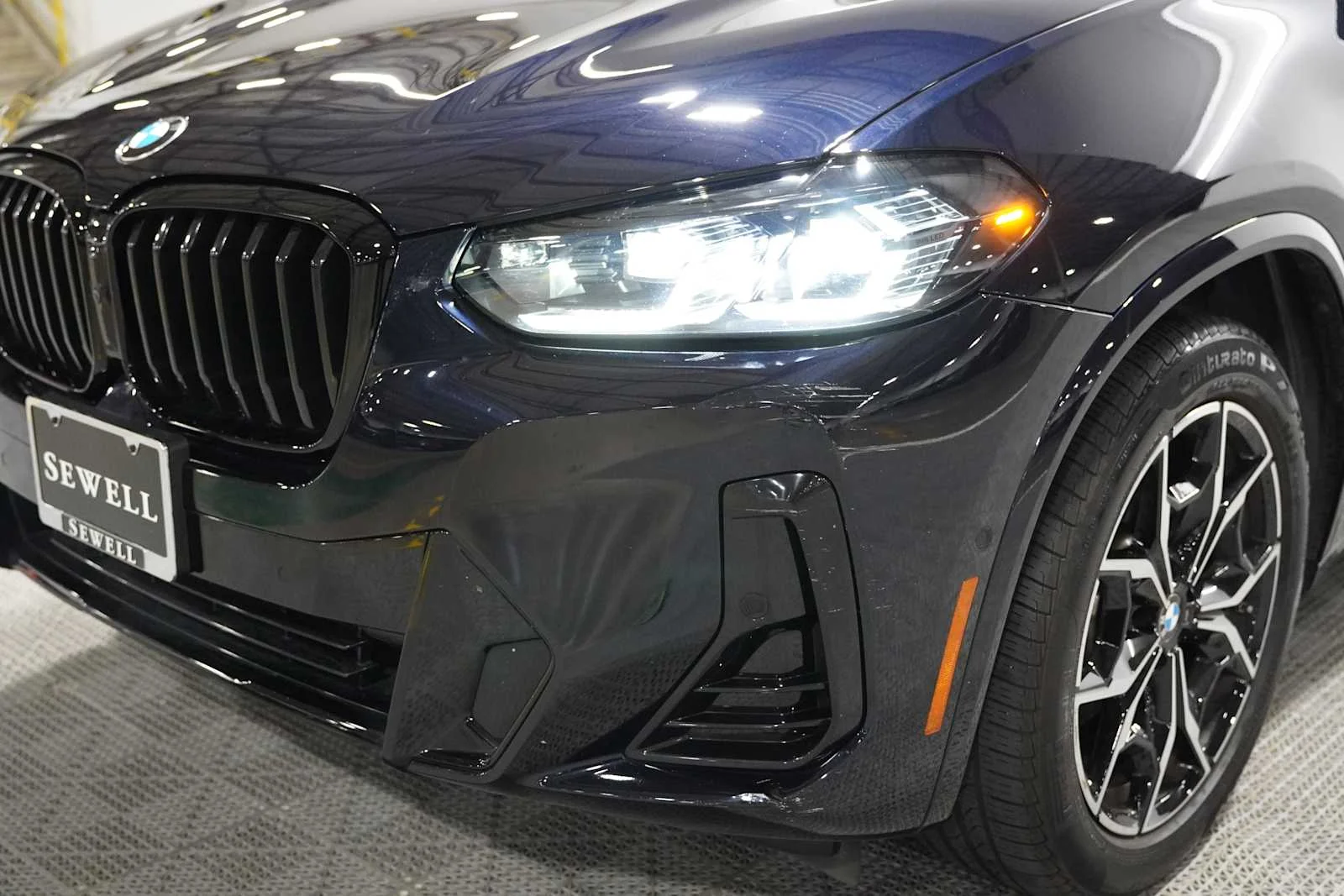 Certified Used 2023 Carbon Black Metallic BMW xDrive30i image 7