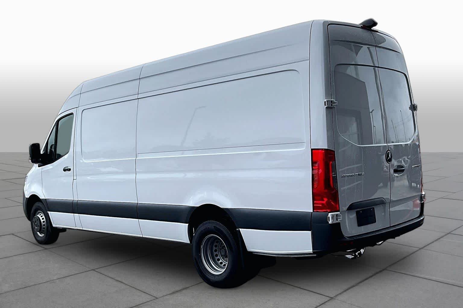 2023 Mercedes-Benz Sprinter Cargo Van Base - Photo 12