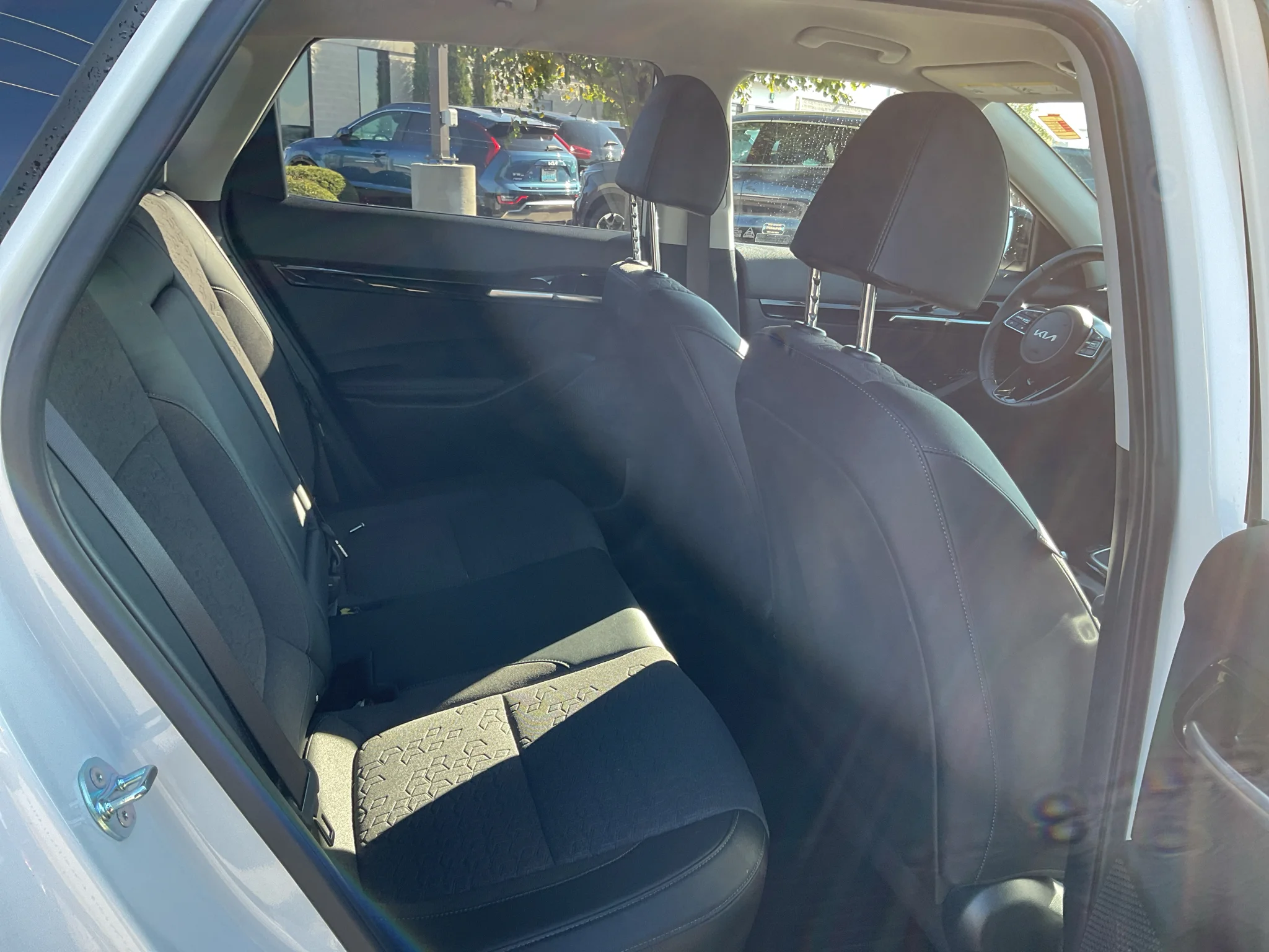 Certified Used 2025 Clear White/Black Roof Kia S image 13