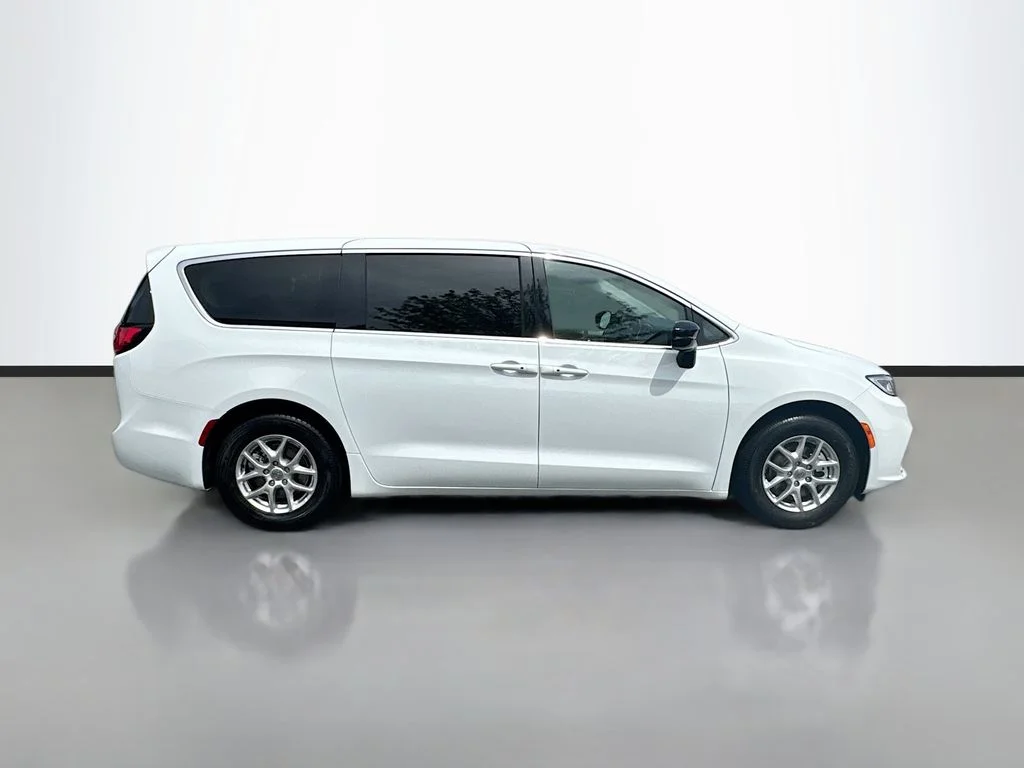 Used 2024 Bright White Clearcoat Chrysler Touring L image 9