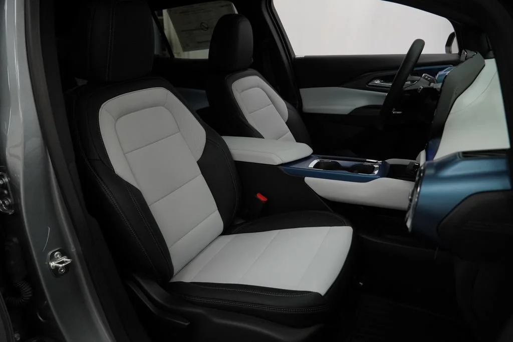New 2026 Sterling Gray Metallic Chevrolet LT image 27