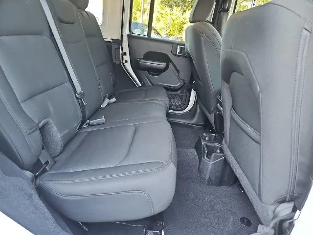 Used 2021 White Jeep Unlimited Willys image 11