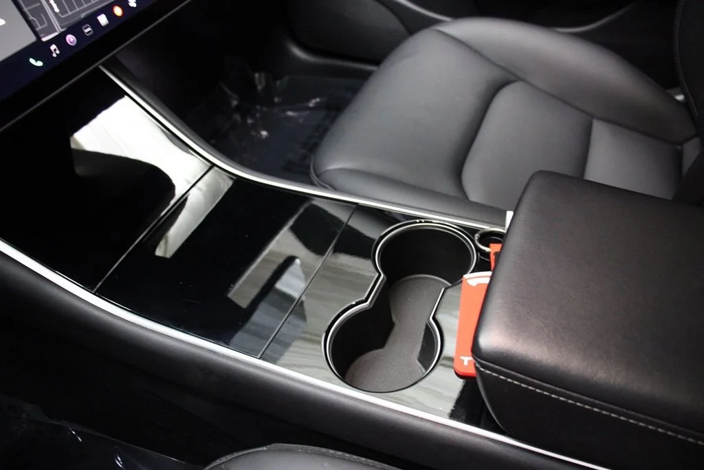 Used 2019 Deep Blue Metallic Tesla  image 44