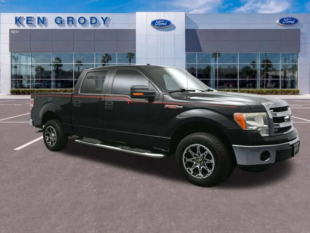 2013 Ford F-150 XLT SuperCrew 145-in's photo
