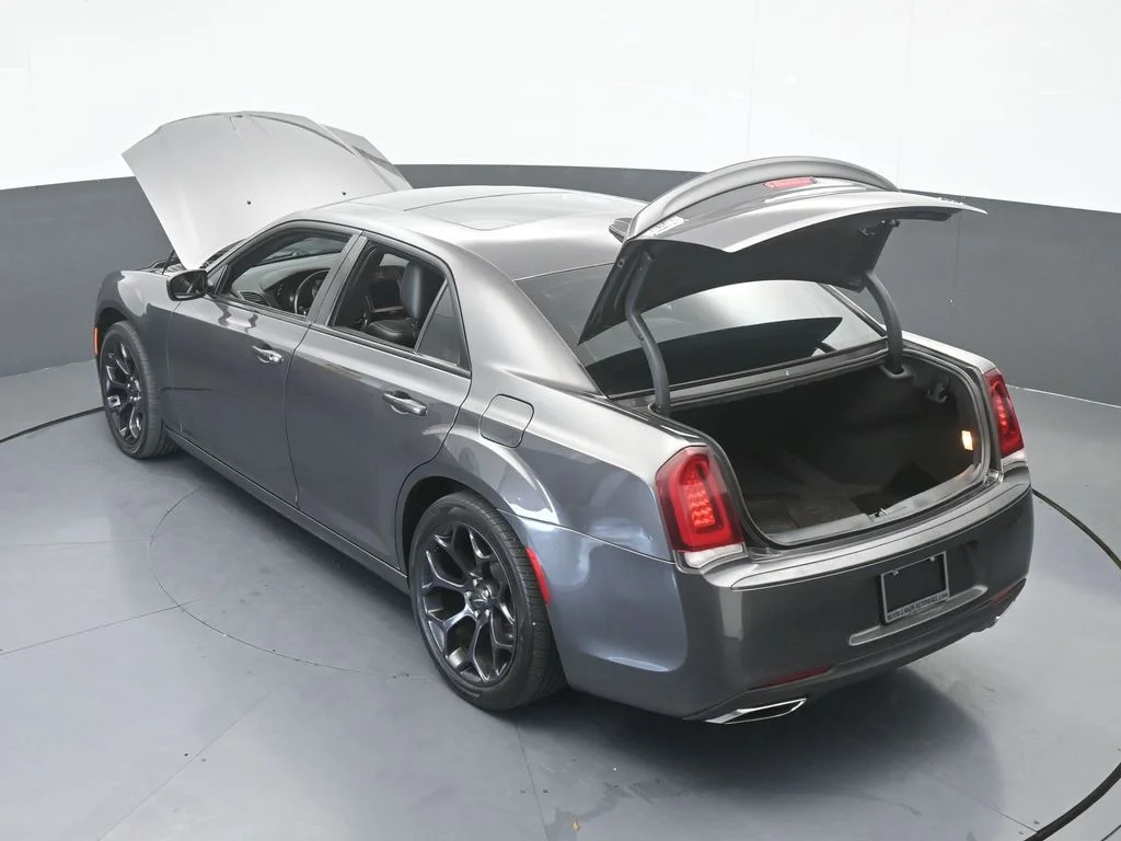 Used 2020 Granite Crystal Metallic Clearcoat Chrysler S image 67
