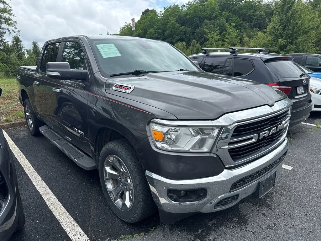 2019 RAM 1500 Big Horn/Lone Star 4x4 Crew Cab 5'7's photo