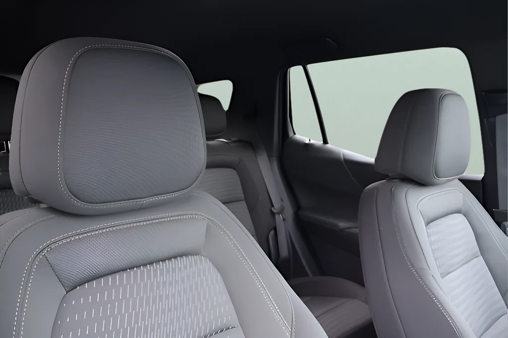 Used 2026 White Chevrolet LT image 18