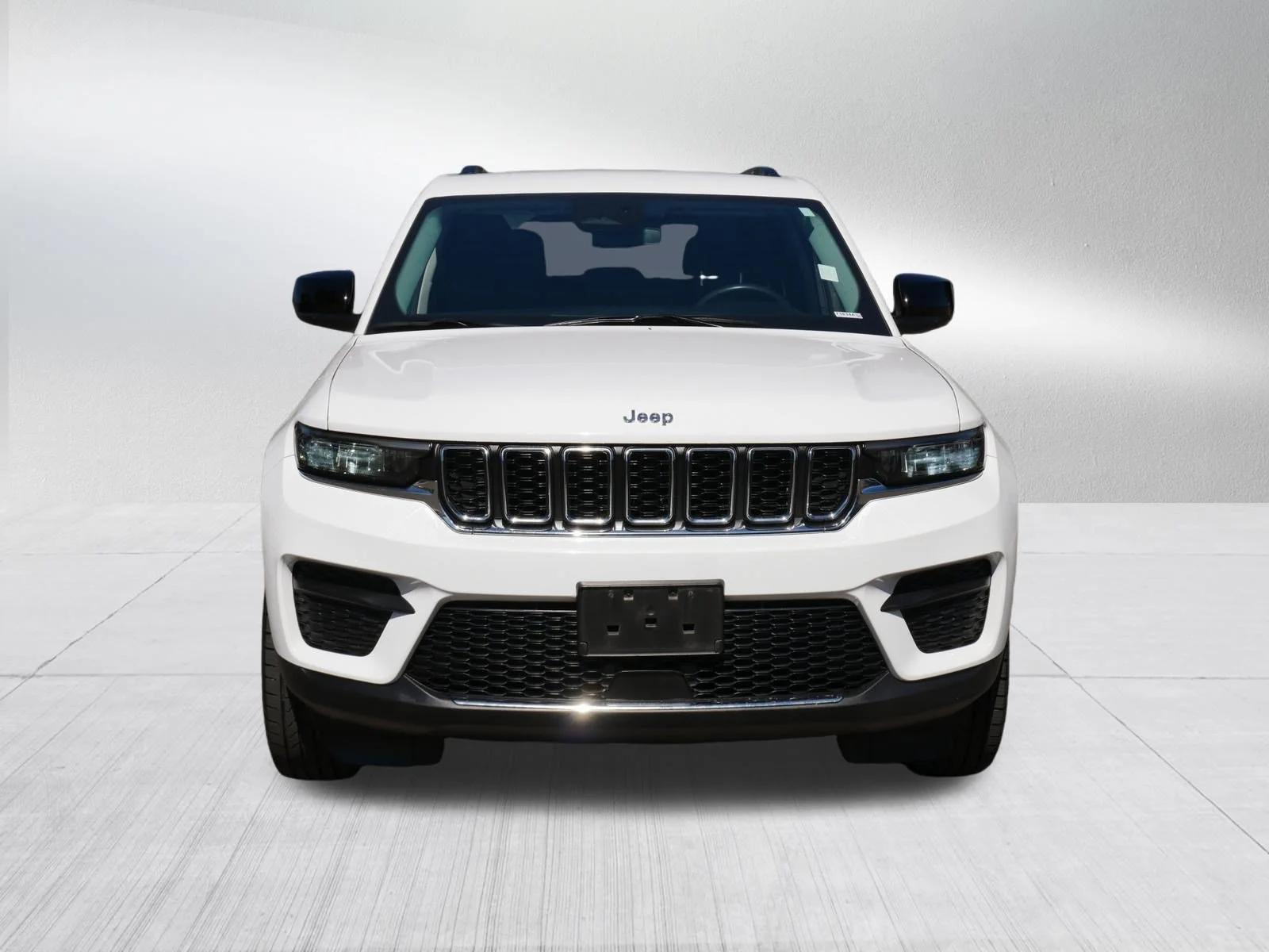 Used 2023 Bright White Clearcoat Jeep Laredo image 2