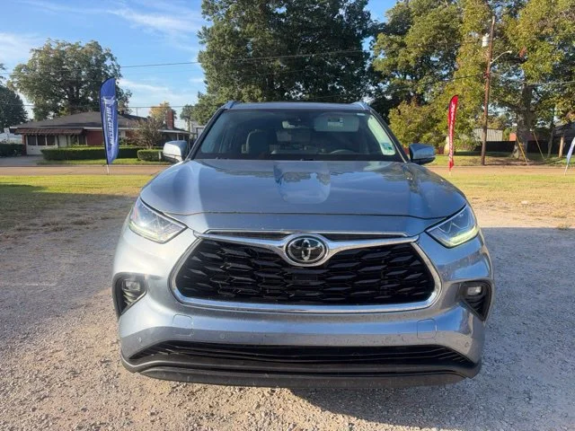 Used 2023 Blue Toyota Limited image 4