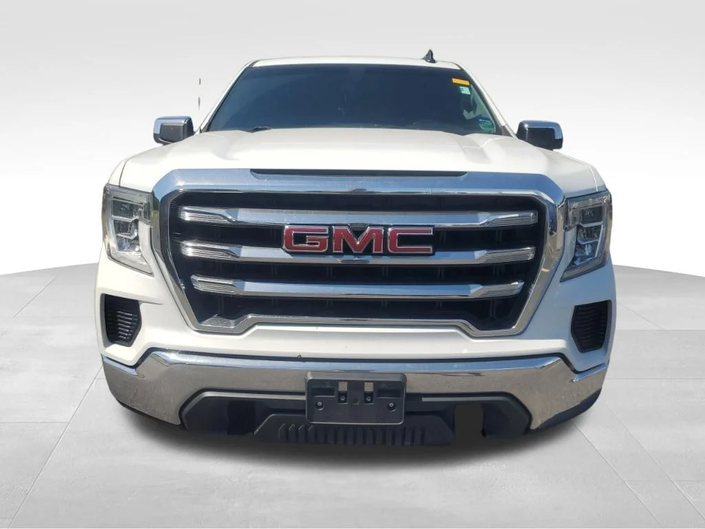 Used 2019  GMC SLE image 11