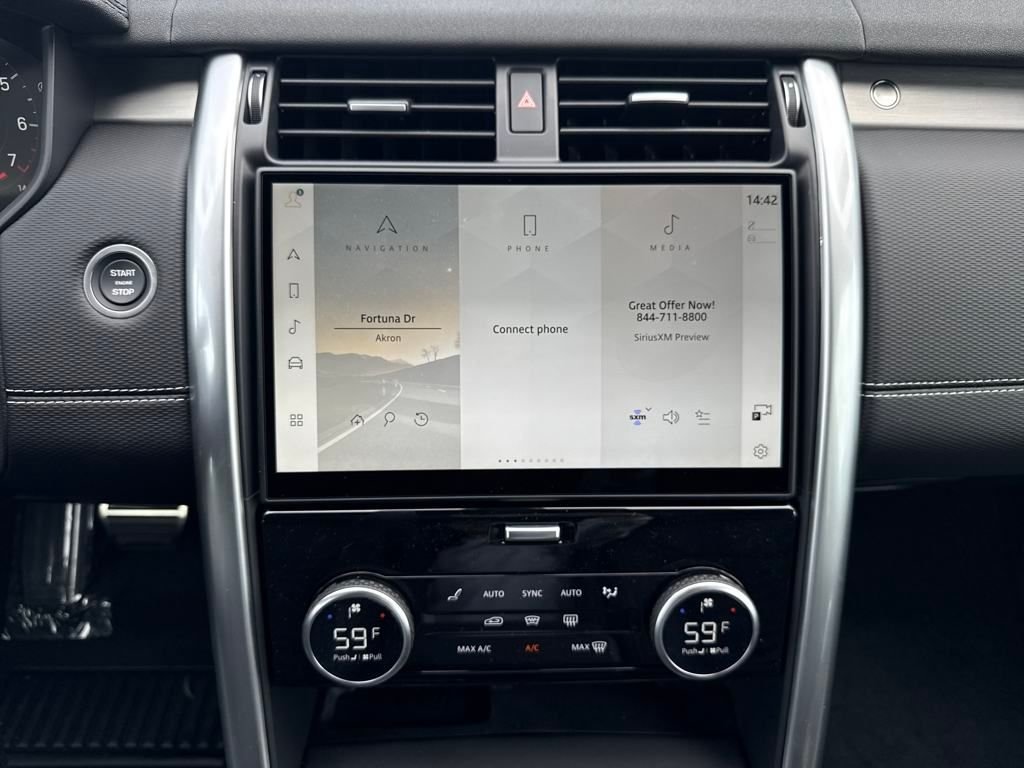 Used 2025 Black Land Rover Dynamic SE image 25