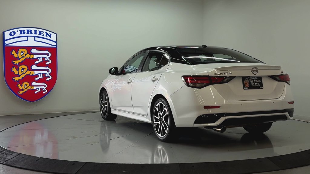 Used 2025 Aspen White Nissan SR image 6