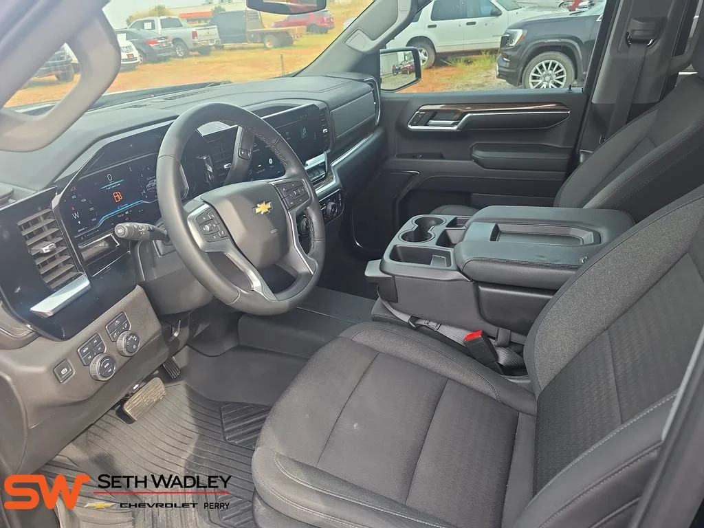 Used 2024 Black Chevrolet LT image 17