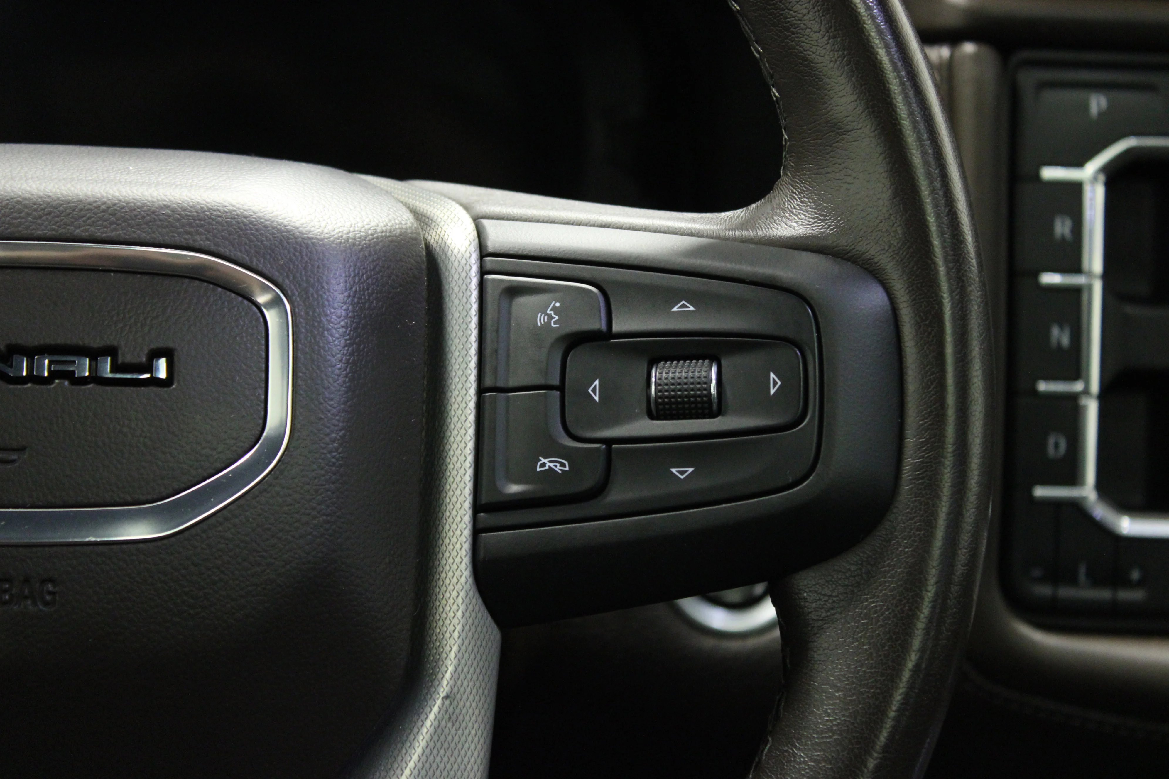 Used 2022 Summit White GMC Denali image 25