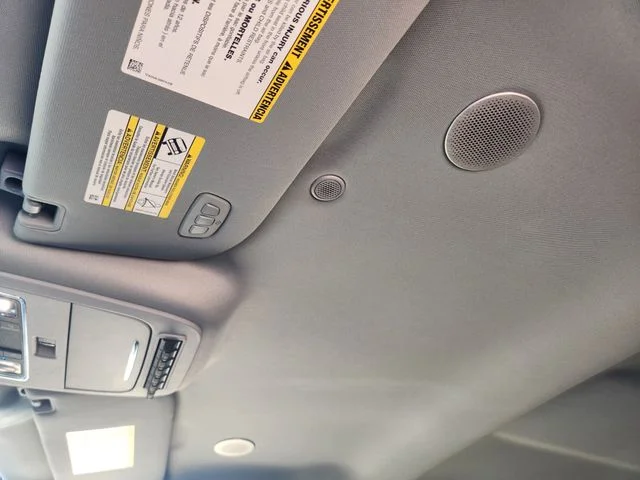 Used 2024 Gray Metallic Ford Lariat image 27