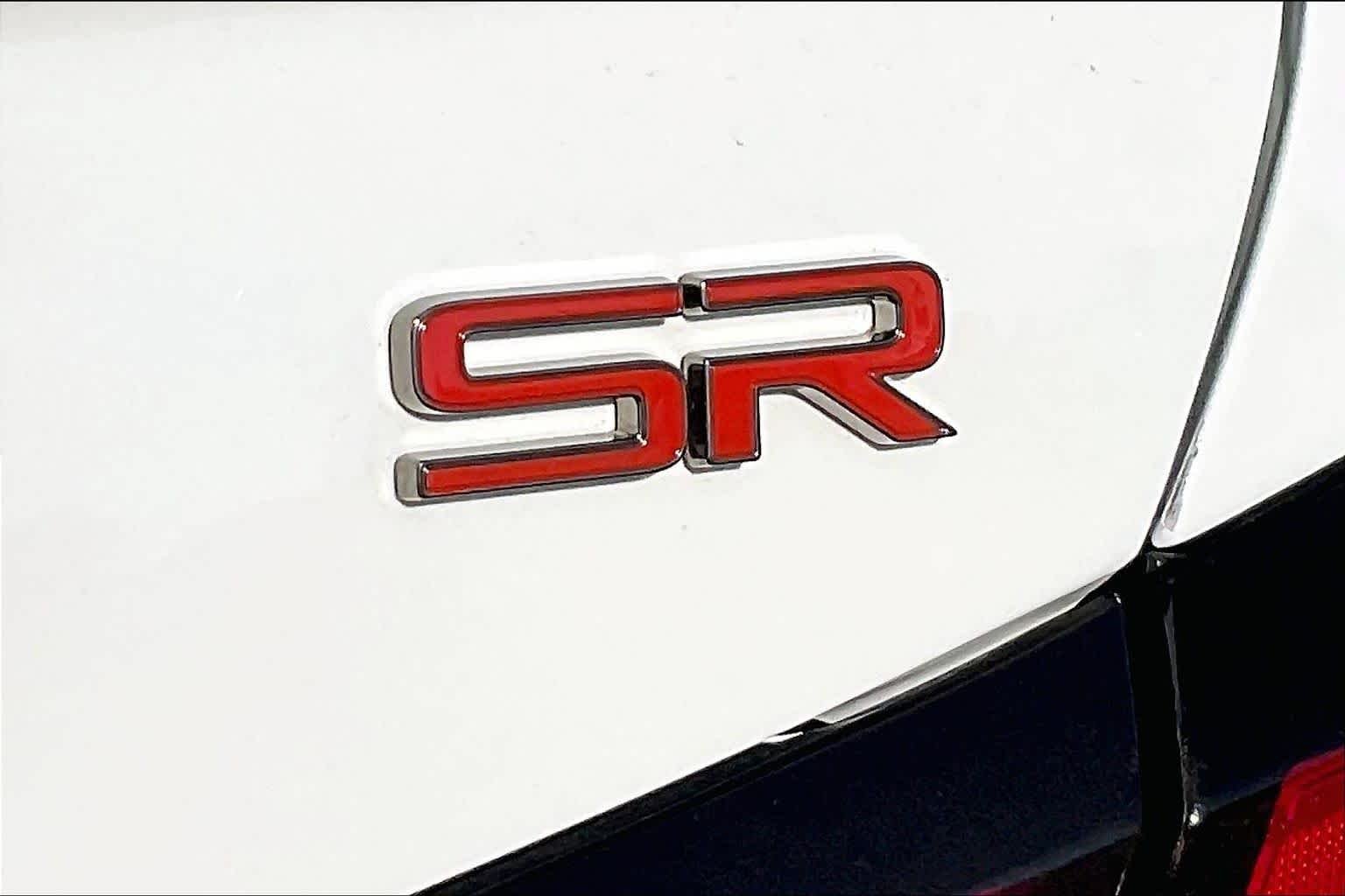 Used 2025 Glacier White Nissan SR image 10