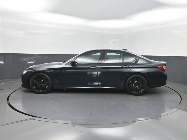 Used 2021 Black BMW M550i xDrive image 3