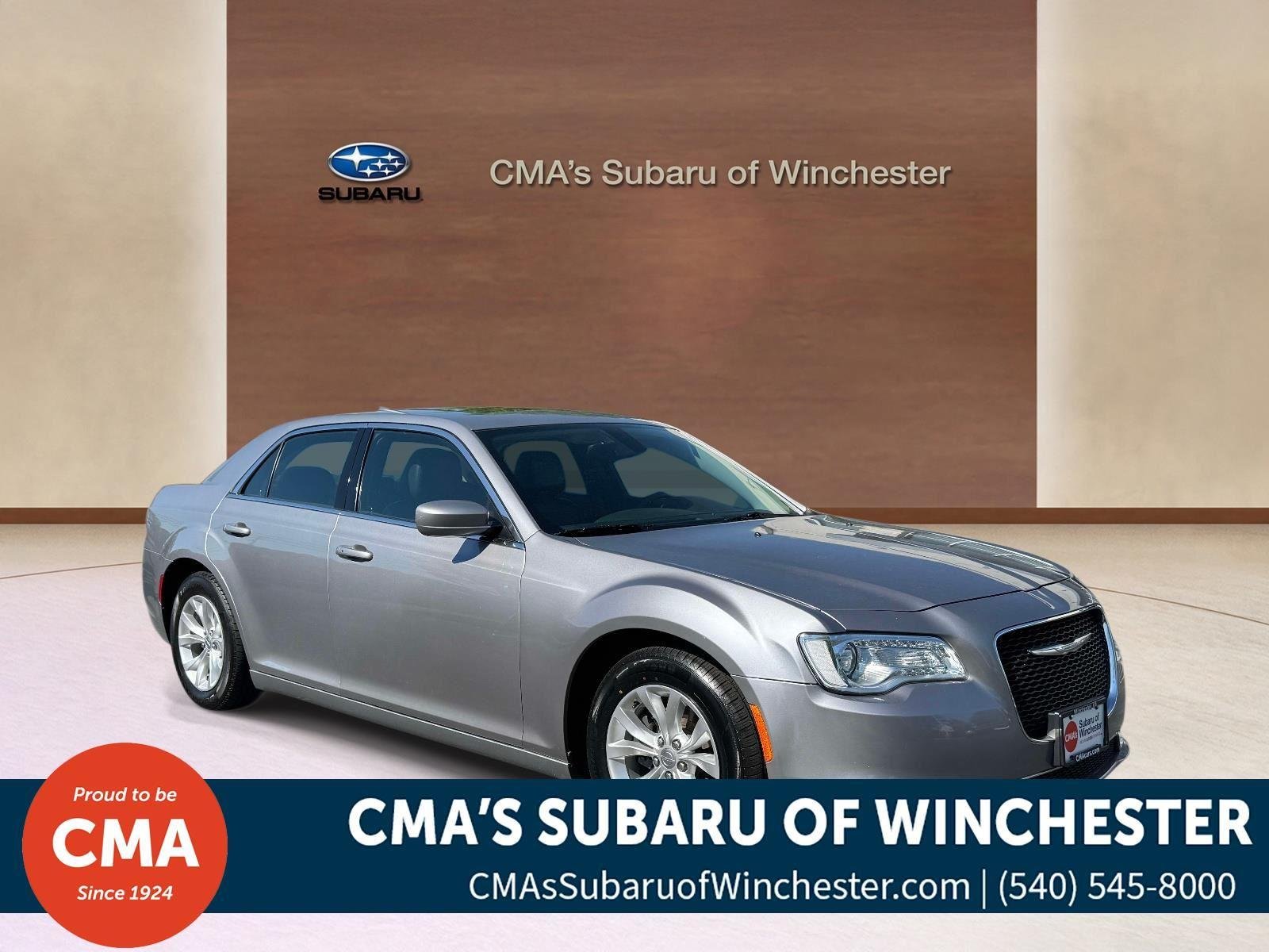2016 Chrysler 300 Limited's photo
