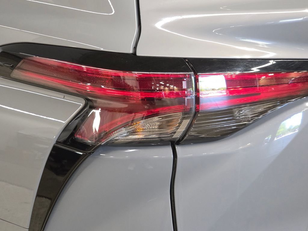 Used 2024  Toyota XSE image 15